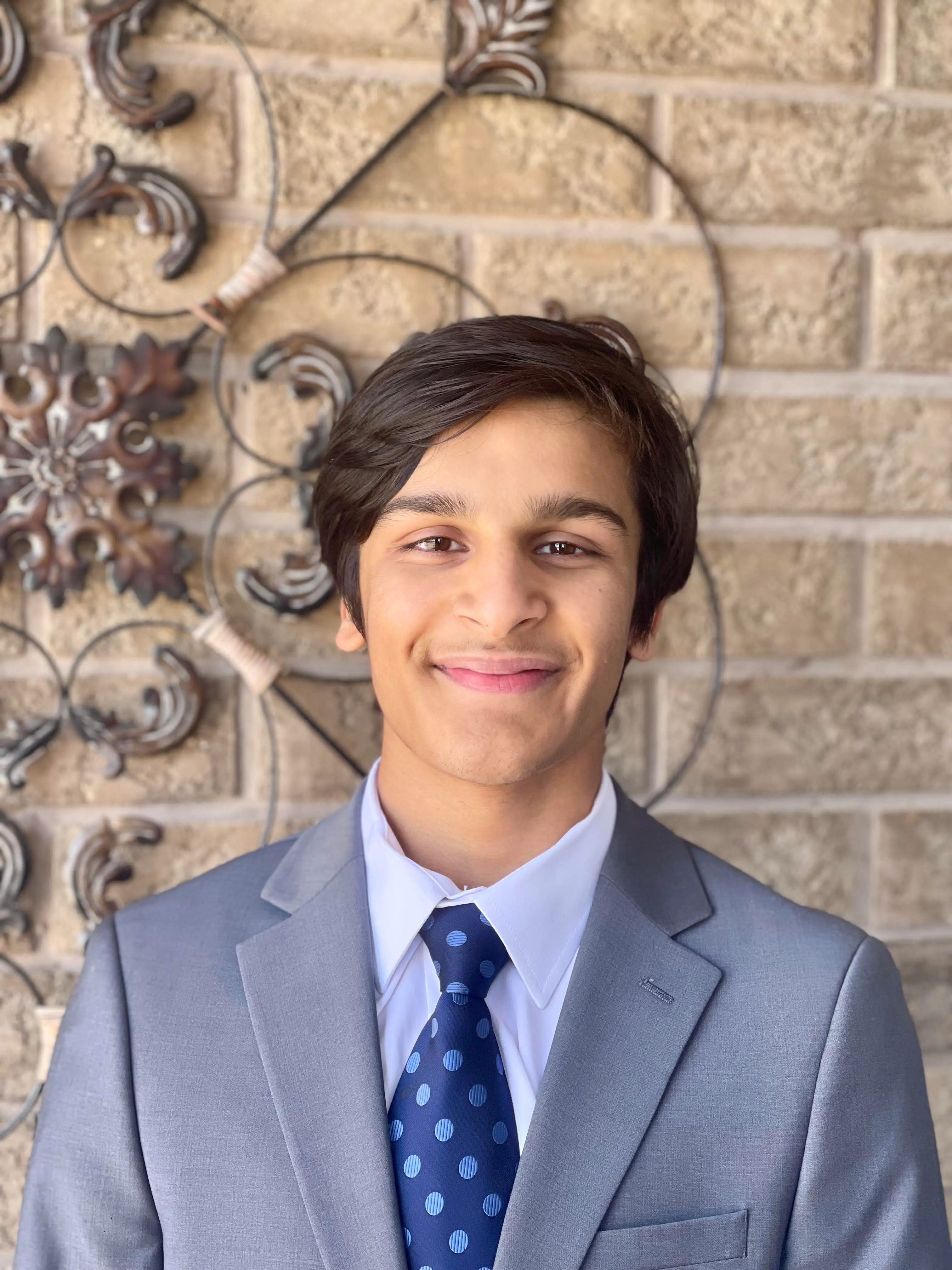 Ari Khan